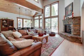 Luxurious Tahoe Donner Home with Golf Course Views! Truckee